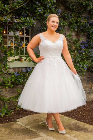 BB19 522 Tea Length - BB19 523 Full Length